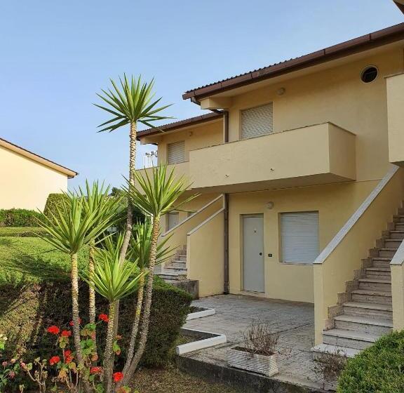 اتاق استاندارد سه نفره, Villaggio Hotel Club La Pace