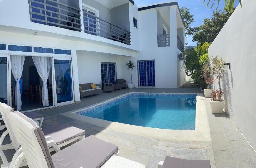 Полулюкс Вид на Бассейн, Gaia Residence Deluxe
