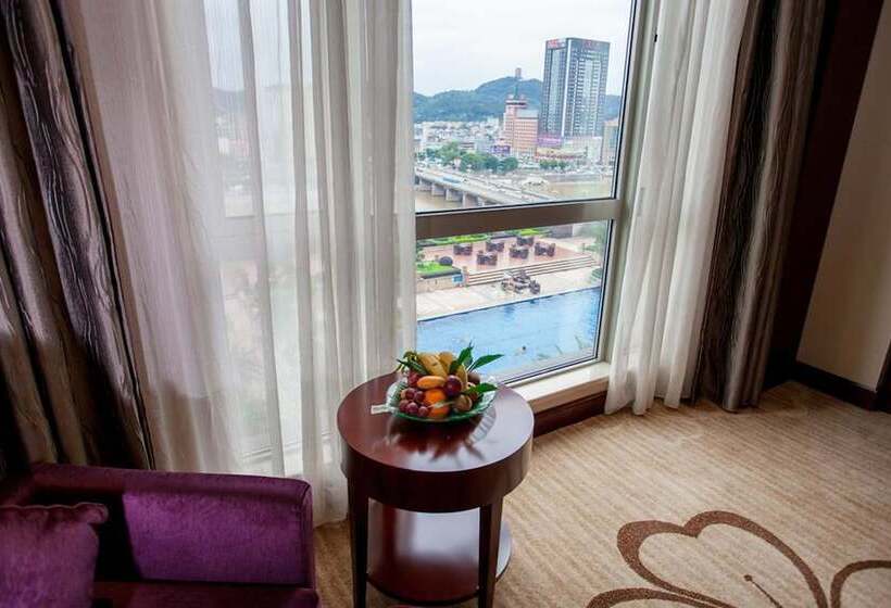 Номер Стандарт Вид на Реку, Ramada Plaza Shaoguan City Centre