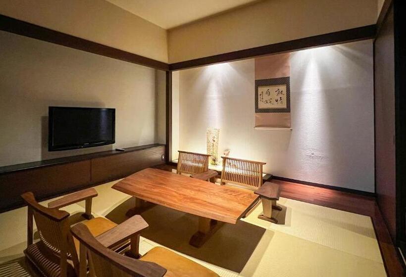 Президентский Люкс, Lake Shikotsu Tsuruga Resort Spa Mizu No Uta