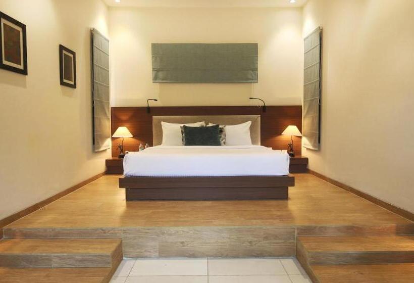 اتاق اجرایی, Lemon Tree Hotel, Tarudhan Valley, Manesar