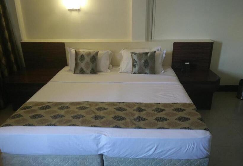 Quarto deluxe vista mar, Strand Hotel, Colaba