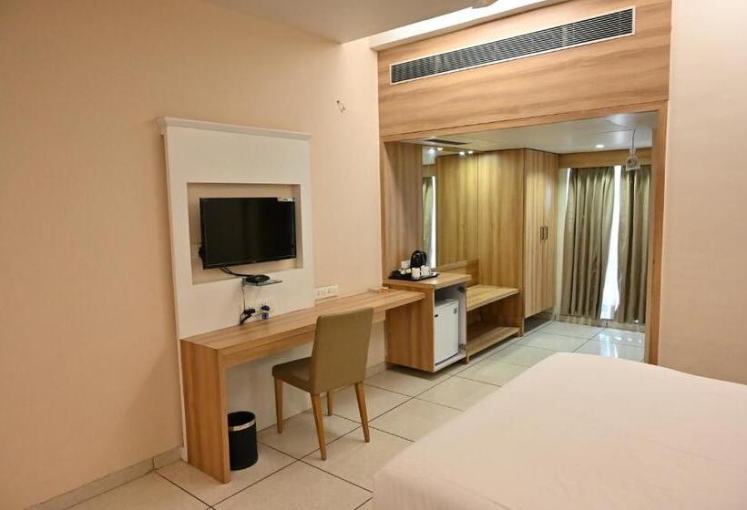 Номер Deluxe, Rang Lords Inn Bharuch