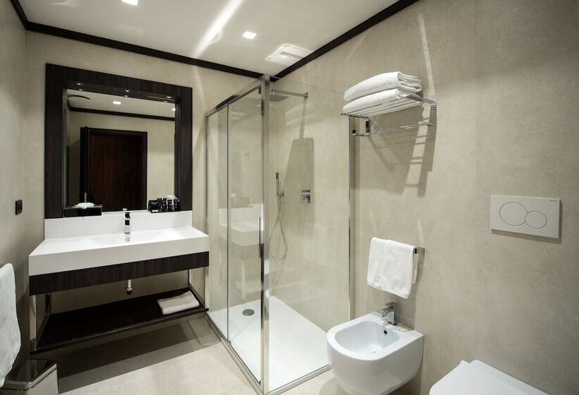 اتاق لوکس, Gold Tower Lifestyle