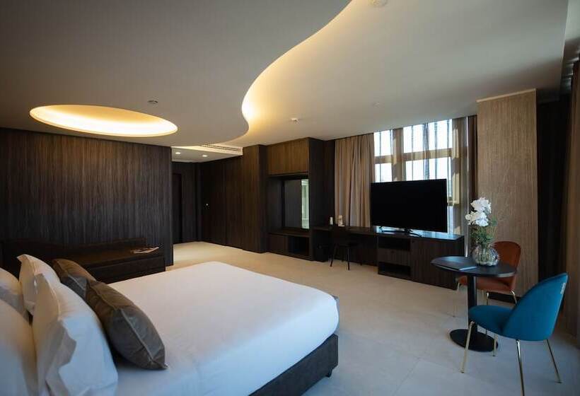 اتاق لوکس, Gold Tower Lifestyle