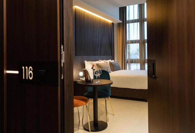 اتاق لوکس, Gold Tower Lifestyle