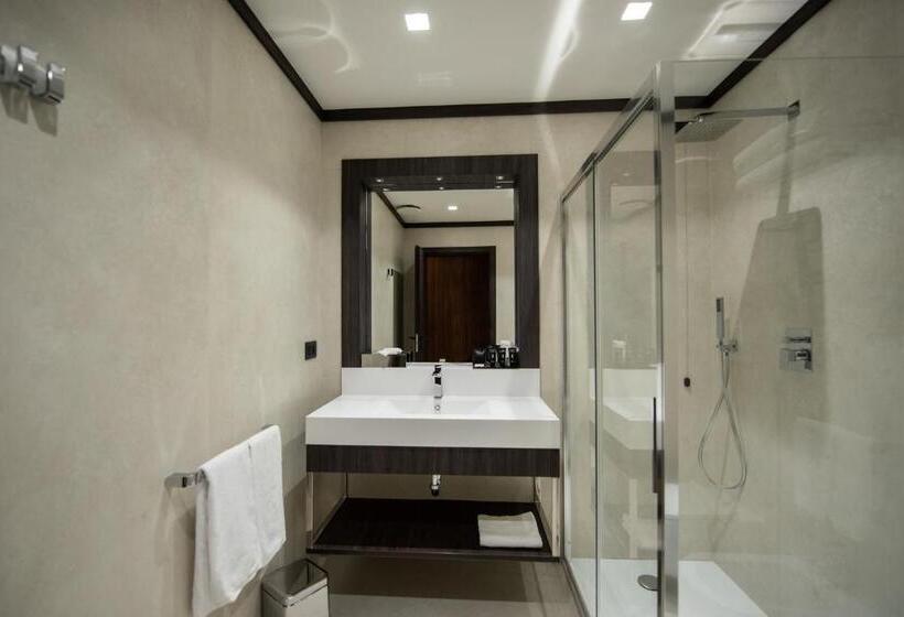 اتاق لوکس, Gold Tower Lifestyle