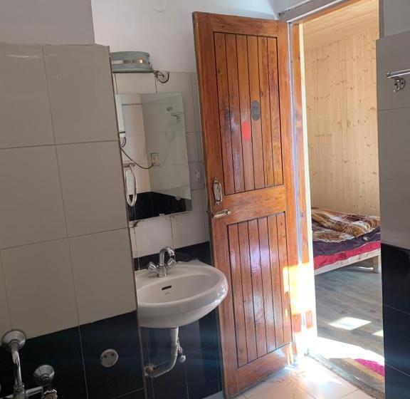 スーペリアファミリールーム, Tourist Hotel 10 Minutes Walking Distance From The Mall