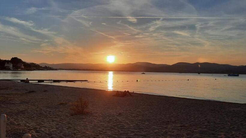 풀장 전망 디럭스 룸, Villa Playa Del Sol   B2