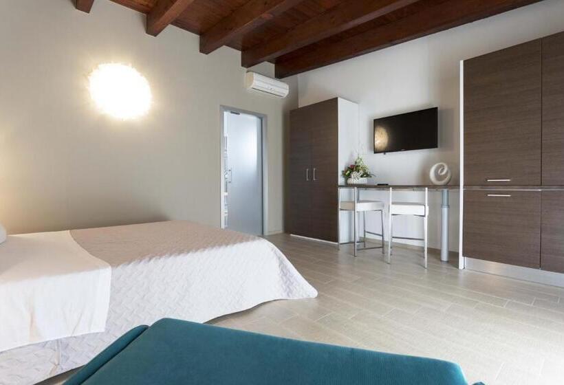 اتاق لوکس سه تخته, B&b Villa Massimo