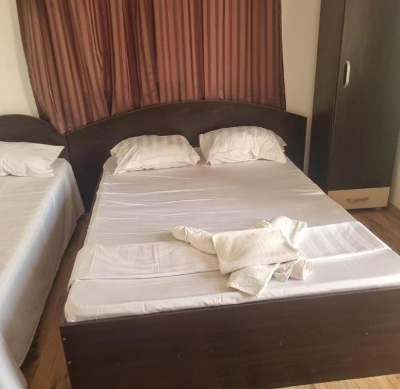 اتاق لوکس سه تخته, Camere De închiriat Duly Costinești