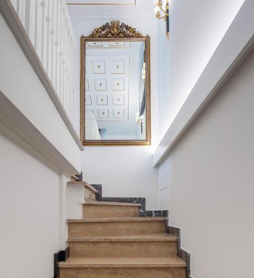 Standard Triple Room with Terrace, Opera Arte Rooms