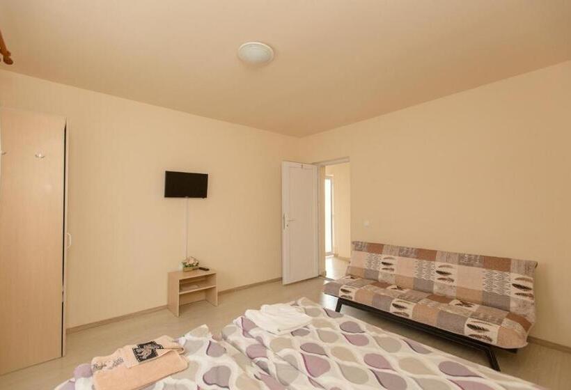 Трехместный Номер Базовый, Casa Gimi
