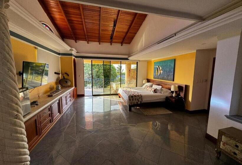 سوییت لوکس, Porto Bello Hotel Boutique