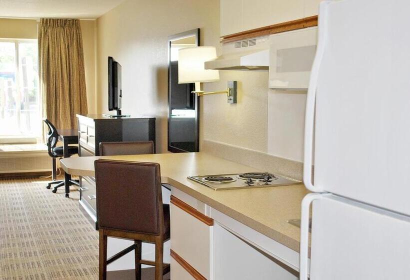 Студия Стандарт, Extended Stay America Suites  St. Louis  Westport  Central