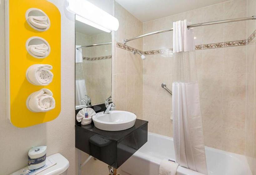 キングサイズベッドのスタンダードルーム, Motel 6el Paso, Tx  Airport  Fort Bliss