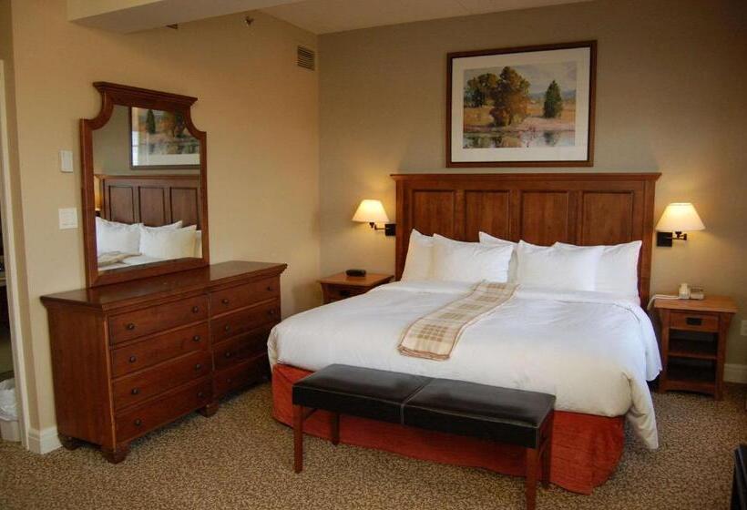 带大床的套房, Calabogie Peaks Hotel, Ascend Hotel Collection