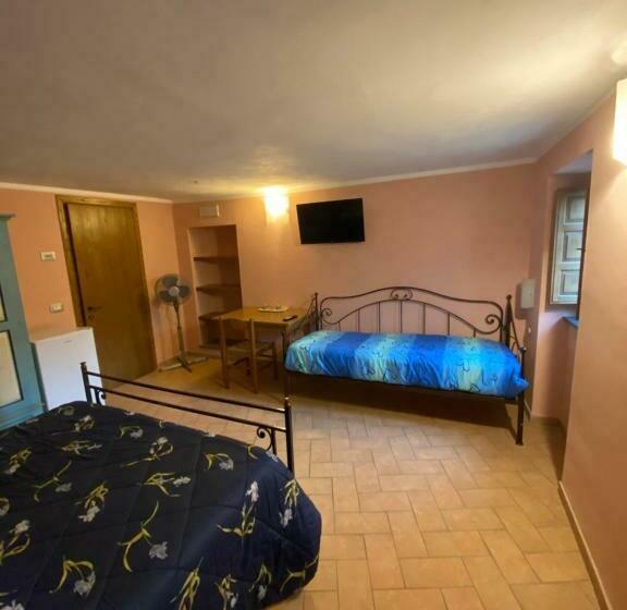 اتاق استاندارد سه نفره, B&b Marina