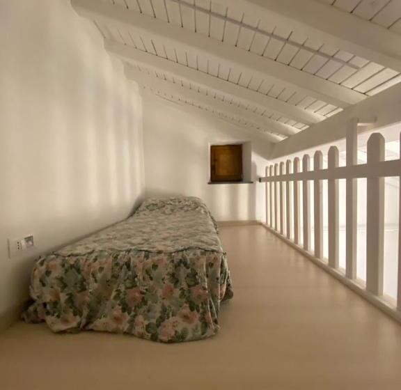 اتاق استاندارد سه نفره, B&b Marina
