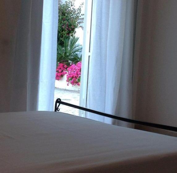 Номер Стандарт Вид на Сад, Masseria Boezio Ostuni