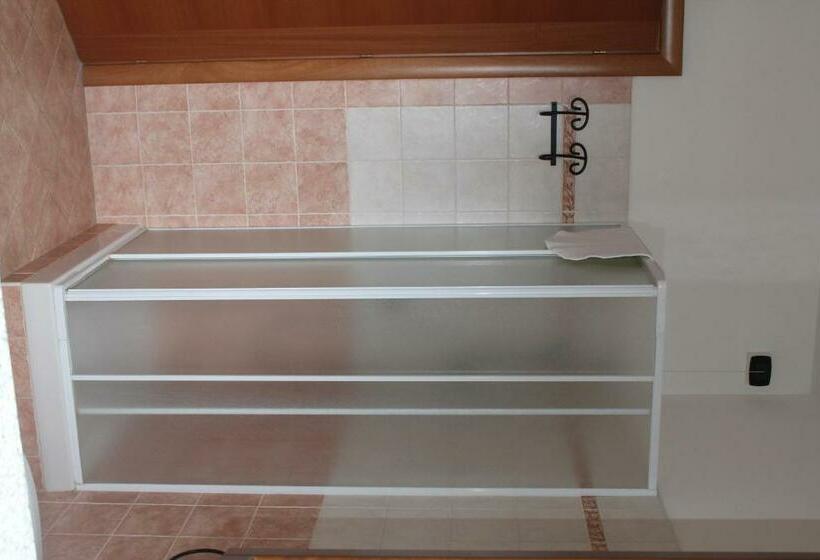Семейный Номер, Piccola Perla Guest House