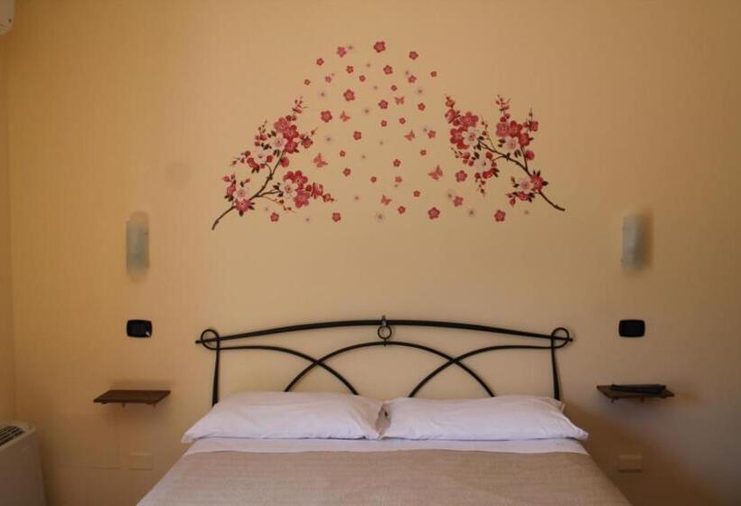 Семейный Номер, Piccola Perla Guest House