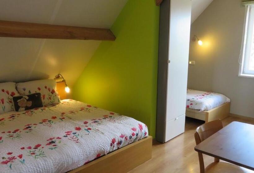 اتاق خانوادگی, B&b Hoeve De Schapenkop