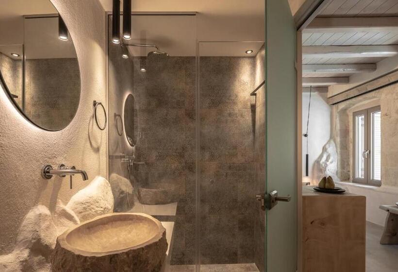 Полулюкс Вид на Бассейн, Manili Boutique Suites & Villas
