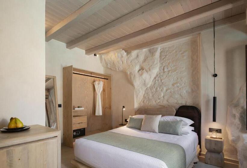 Полулюкс Вид на Бассейн, Manili Boutique Suites & Villas