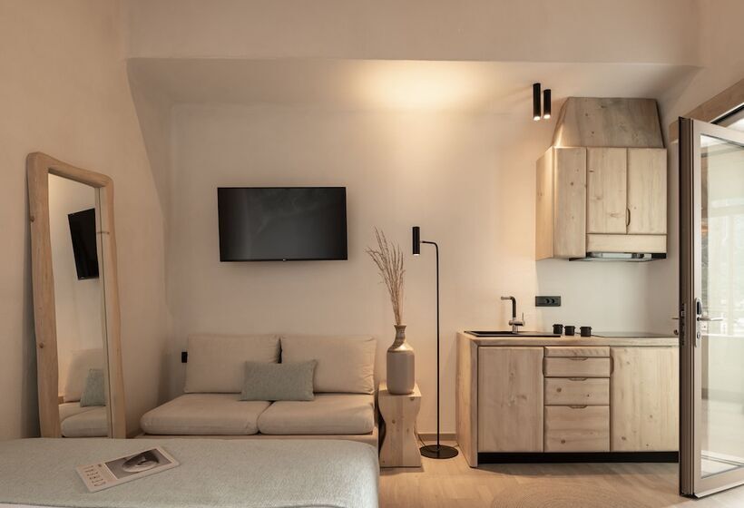 Студио Стандарт Вид на Горы, Manili Boutique Suites & Villas