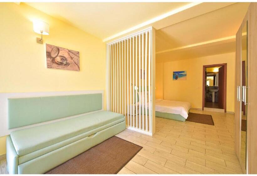 Студия Стандарт, Complex Mediteranean Mamaia