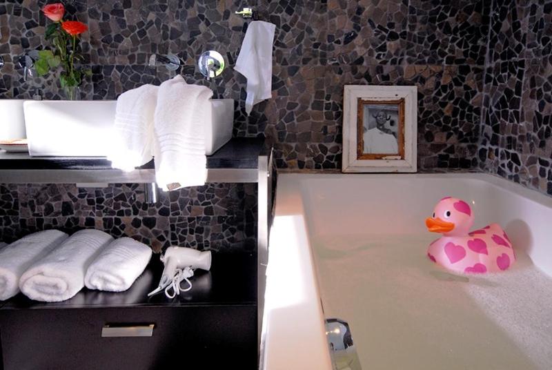 اتاق لوکس با تراس, Dysart Boutique Hotel   Solar Power