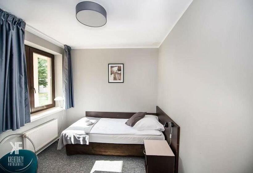 Habitación Estándar Individual, Otomin