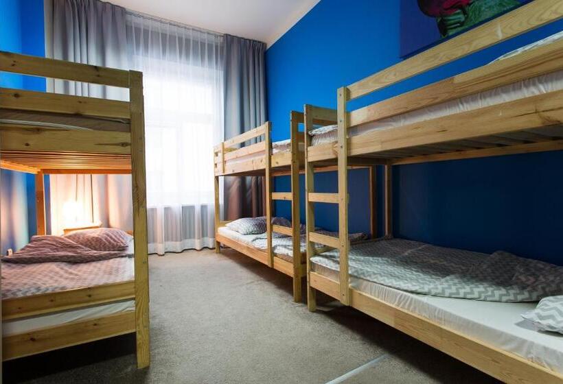 Трехместный Номер Стандарт Совместная Ванная, Moon Hostel Warszawa