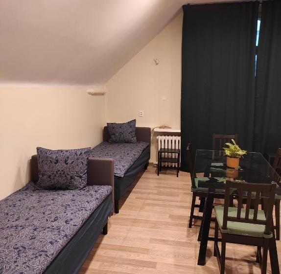 Четырехместный Номер Deluxe, Moon Hostel Warszawa