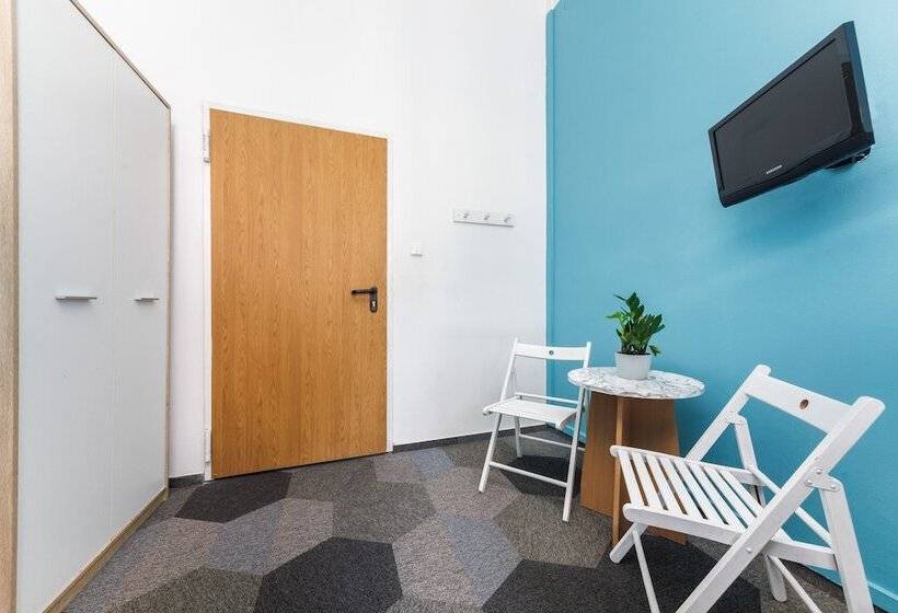 Кровать в Общей Комнате, Moon Hostel Warszawa