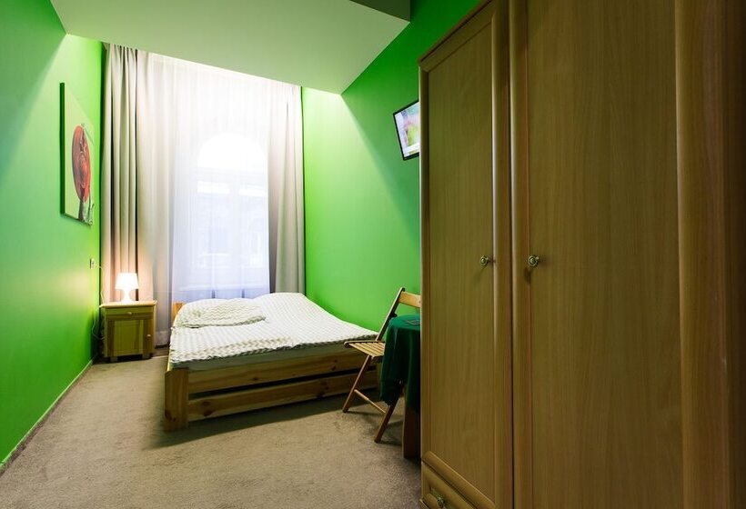 Номер Стандарт, Moon Hostel Warszawa