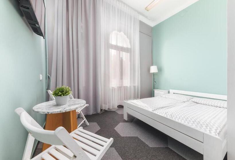 Номер Стандарт, Moon Hostel Warszawa