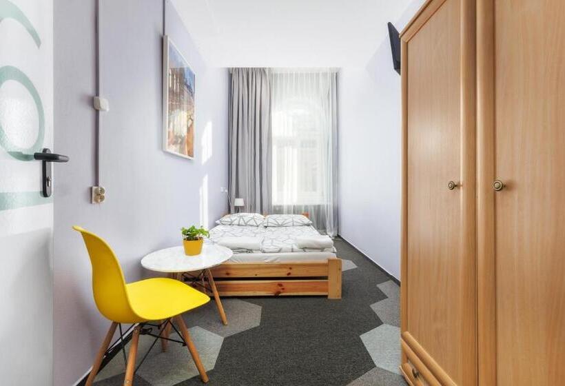 Номер Стандарт Совместная Ванная, Moon Hostel Warszawa