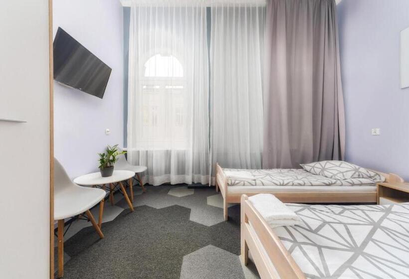 Номер Стандарт Индивидуальный, Moon Hostel Warszawa
