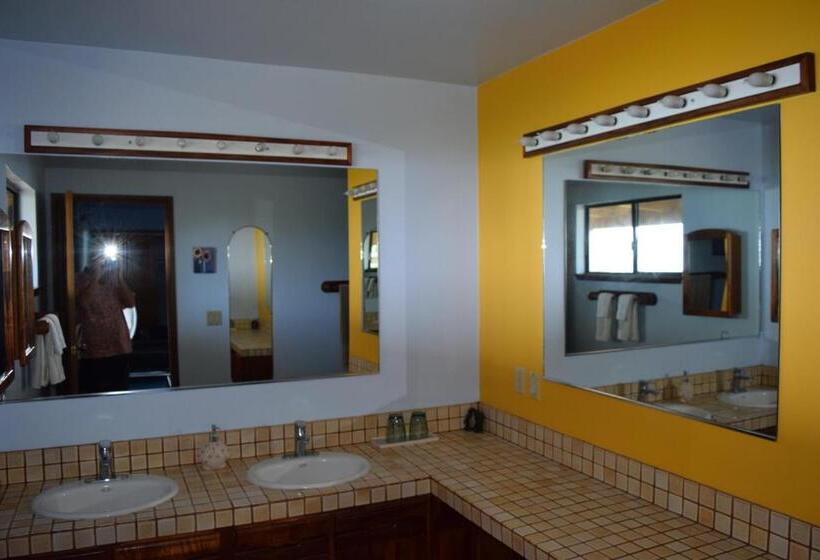 Стандартный Номер Кровать Кинг, A Beautiful Edge Of The World Bed & Breakfast