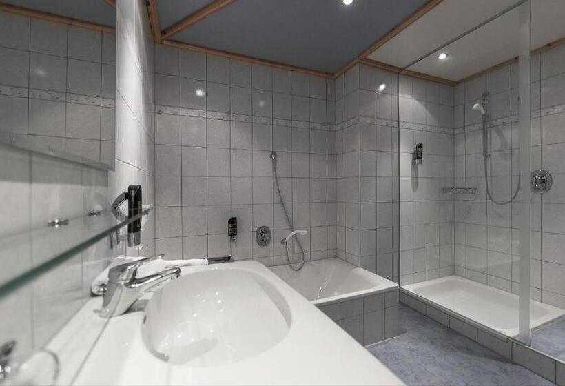 Семейный Номер, Aktiv Hotel Traube
