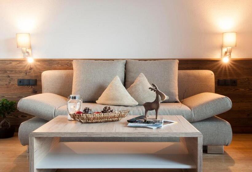 Люкс Superior 2 Спальни, Erlebnishotel Fendels