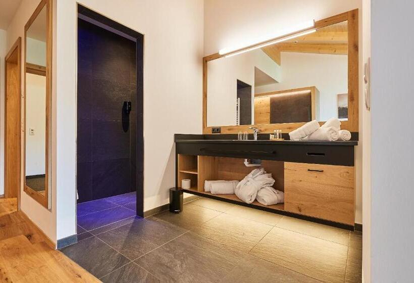 バルコニー付スイート, Ferienhotel Jörglerhof