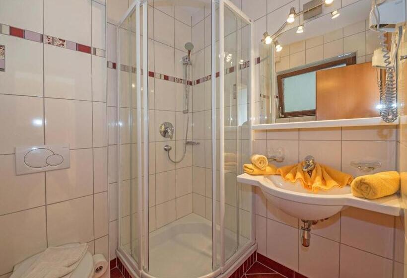 2 Bedrooms Apartment Lake View, Haus Schluder   Familie Stanitzer