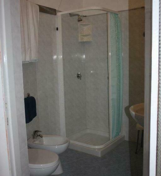 Quarto Estandar Individual, Da Cesare