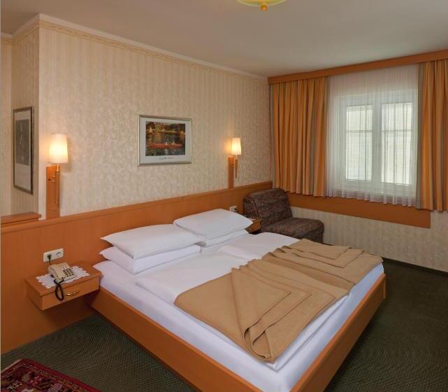 Номер Стандарт, Hallerhof
