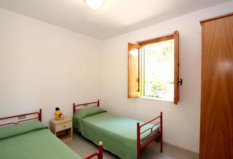 Apartamento 2 Dormitórios, Residence Delfino