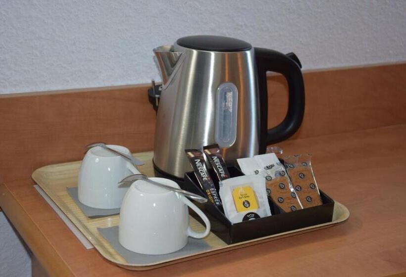 Номер Стандарт, Brit Hotel Caen Hérouville