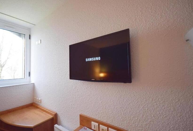 Трехместный Номер Комфорт, Brit Hotel Caen Hérouville